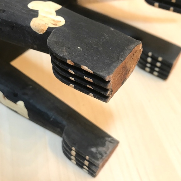 Indonesian Folk Art Carved Wooden Dog Stool. Handmade. Age Unknown.Rare. - Picture 8 of 8